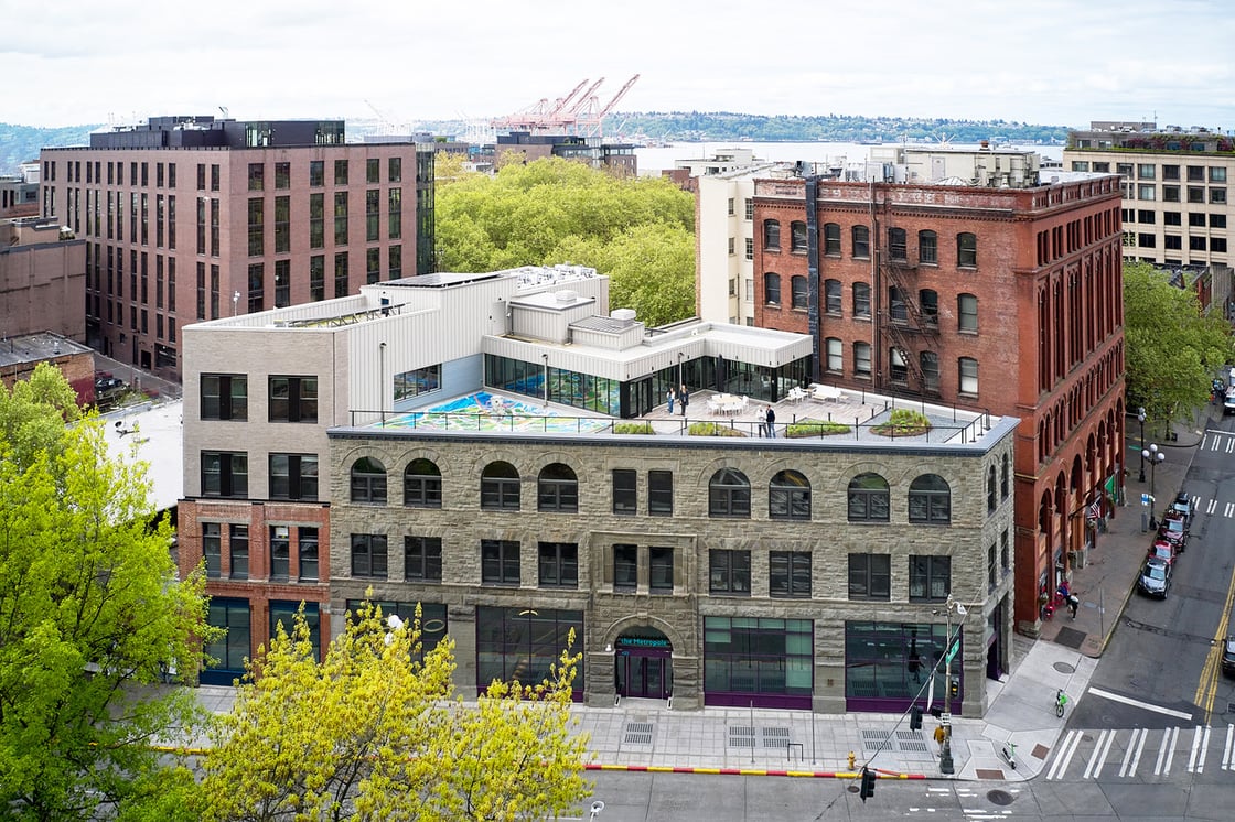 Metropole-exterior-email